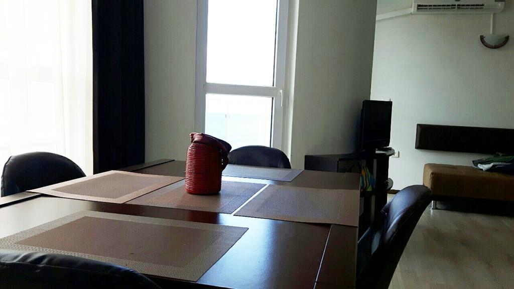 Kraybrezhna Apartment Pomorie Luaran gambar