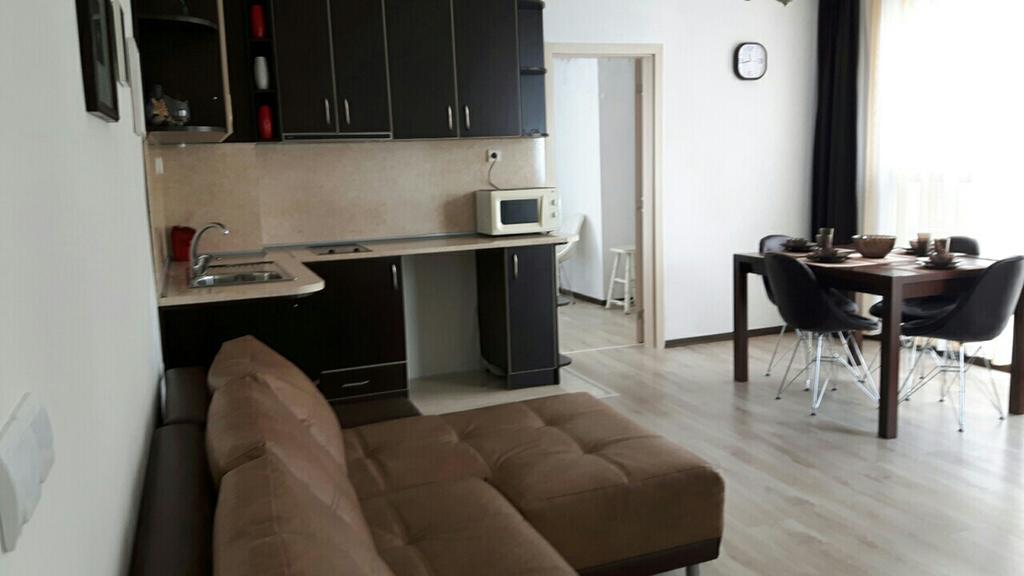 Kraybrezhna Apartment Pomorie Luaran gambar