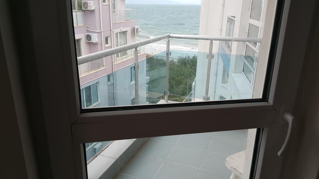 Kraybrezhna Apartment Pomorie Luaran gambar