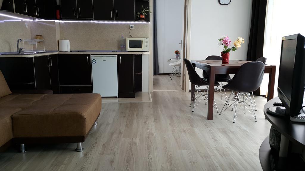 Kraybrezhna Apartment Pomorie Luaran gambar