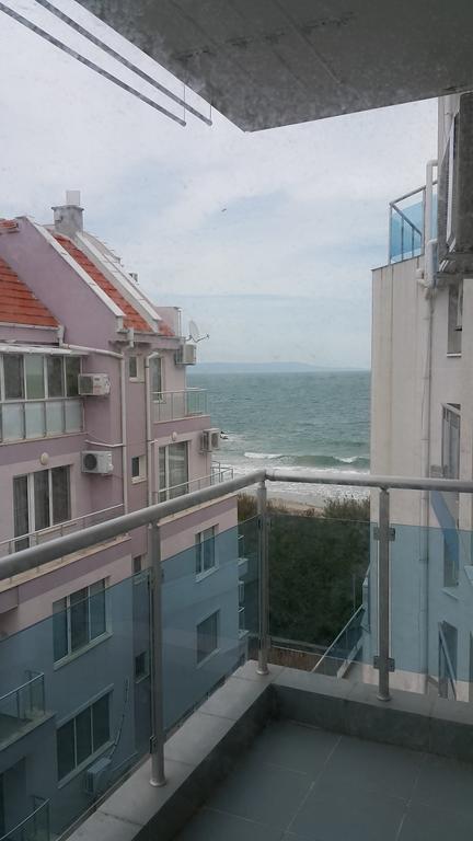 Kraybrezhna Apartment Pomorie Luaran gambar