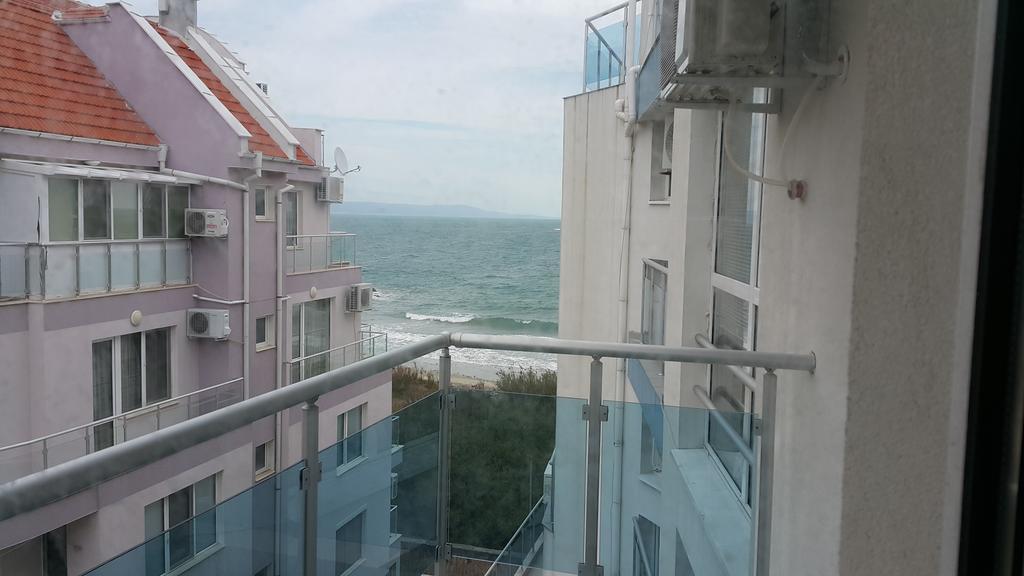 Kraybrezhna Apartment Pomorie Luaran gambar
